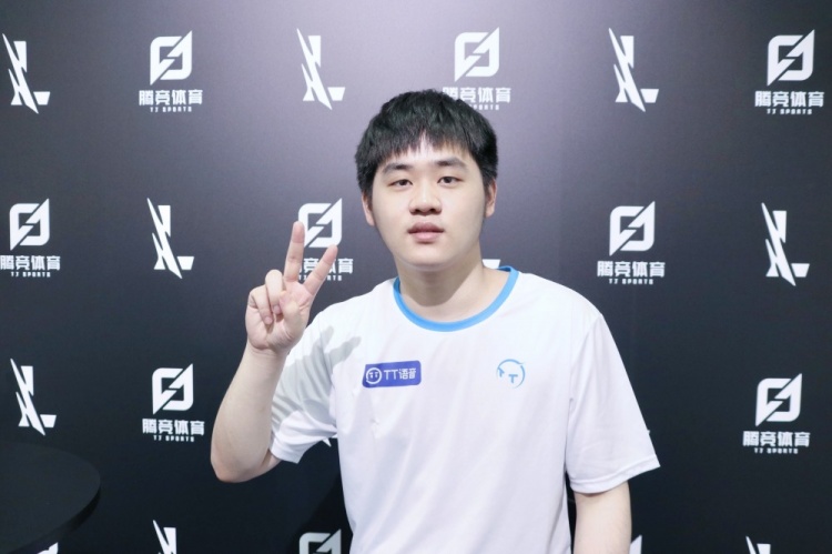 的姿态奠定 的姿态奠定