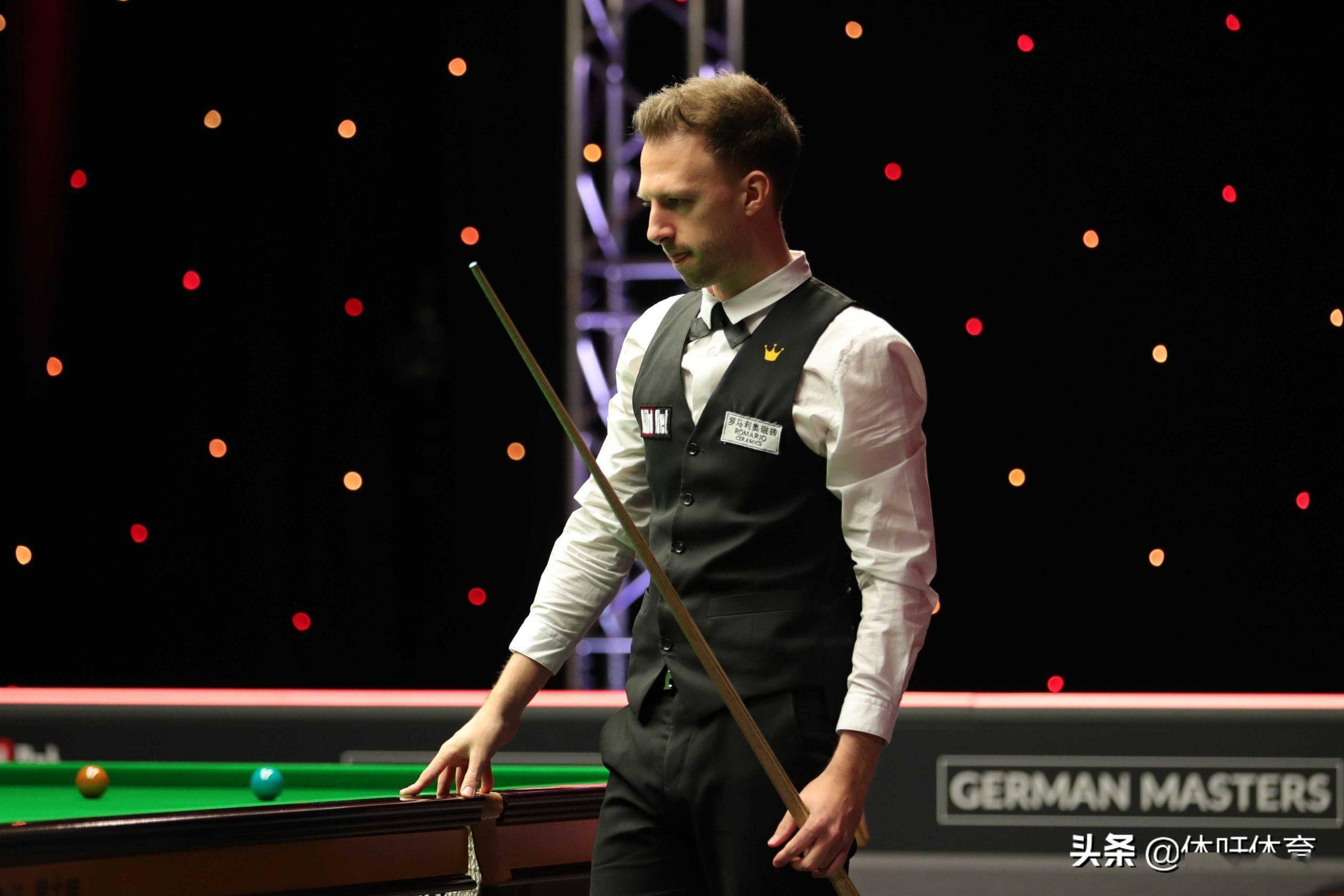 手的表现而 手的表现而