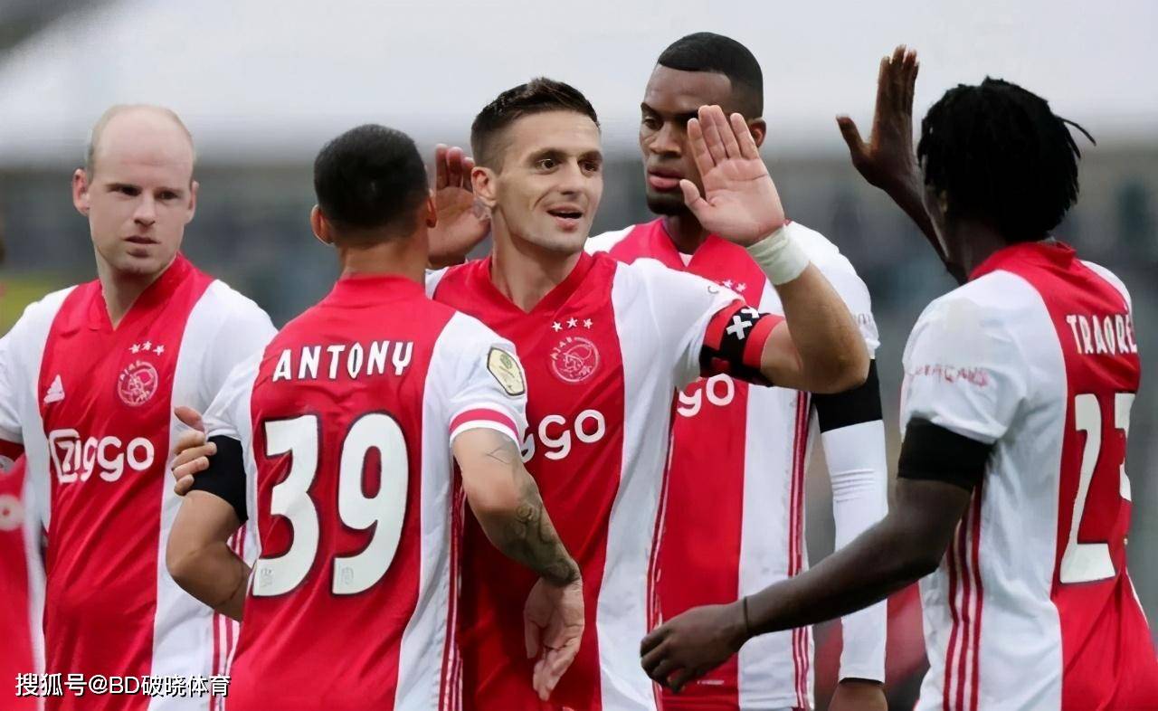 场的每一个 场的每一个